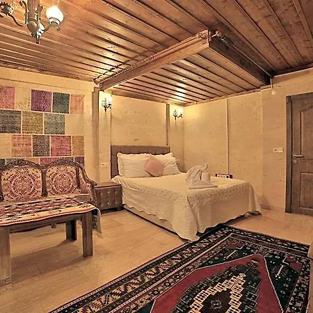 Отель Cave Rooms&pool 3*