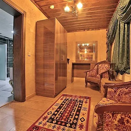 Cave Rooms&pool Отель 3*