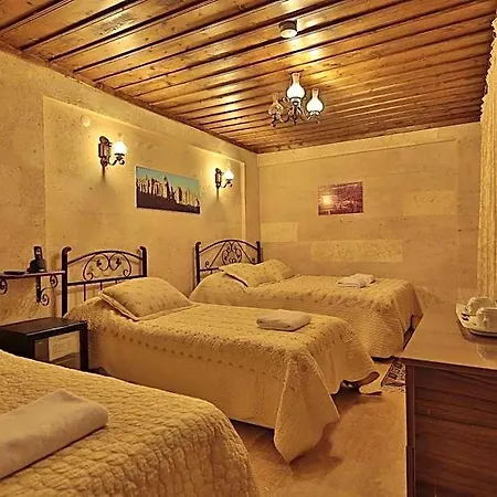 Cave Rooms&pool Отель Гореме