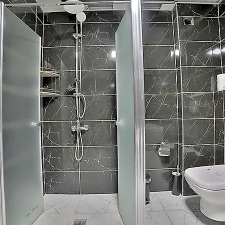 Cave Rooms&pool Отель 3*