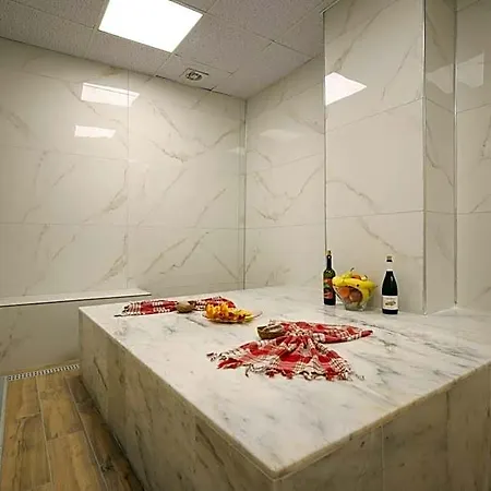 Cave Rooms&pool Отель Гореме