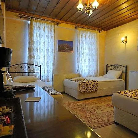 Отель Cave Rooms&pool 3*