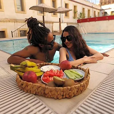 Отель Cave Rooms&pool